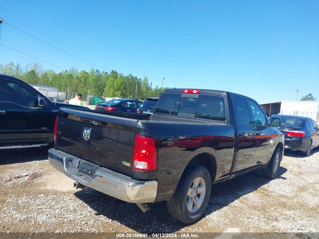 1C6RR6GG2JS298776 RAM 1500 Slt Quad Cab 4x2 6'4 Box