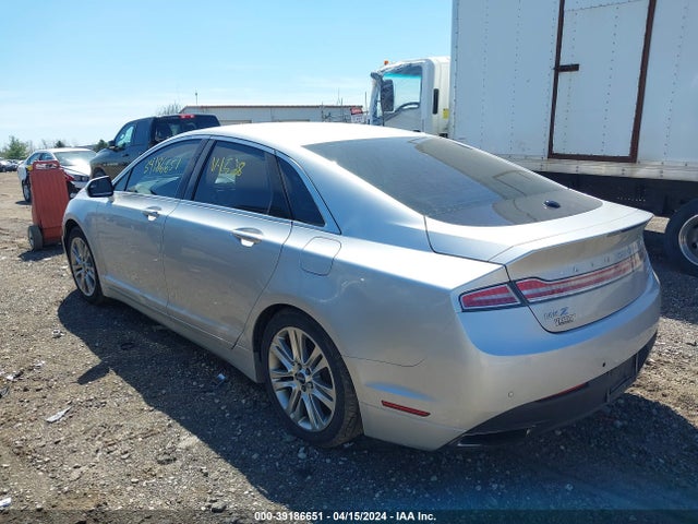 3LN6L2J92FR621528 Lincoln MKZ