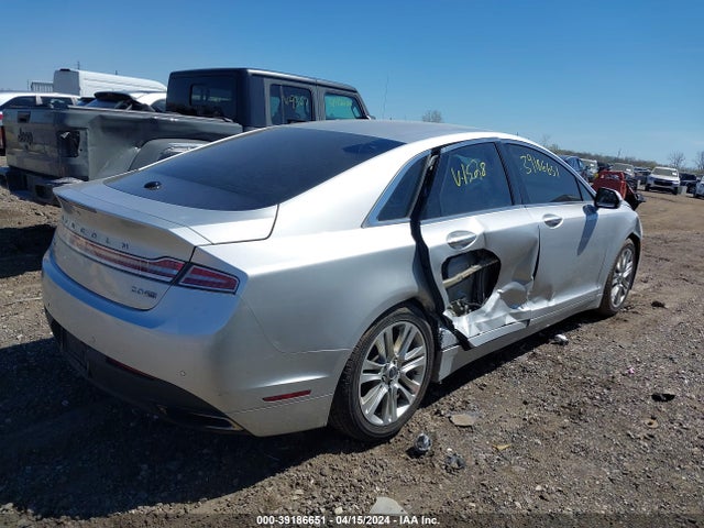 3LN6L2J92FR621528 Lincoln MKZ