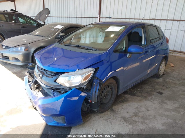Honda FIT LX 2015 3HGGK5H56FM736843 Image 2