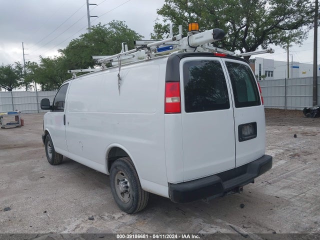 Chevrolet Express 2500 Work Van 2016 1GCWGAFF6G1339051 Image 3