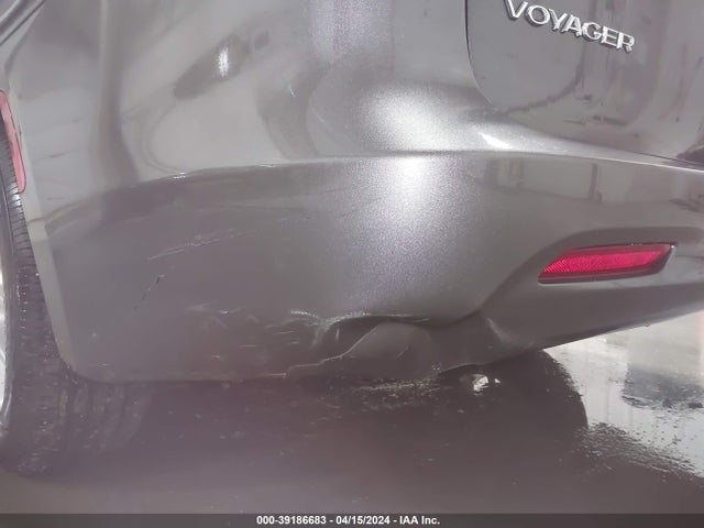 2C4RC1CGXPR591189 Chrysler Voyager Lx