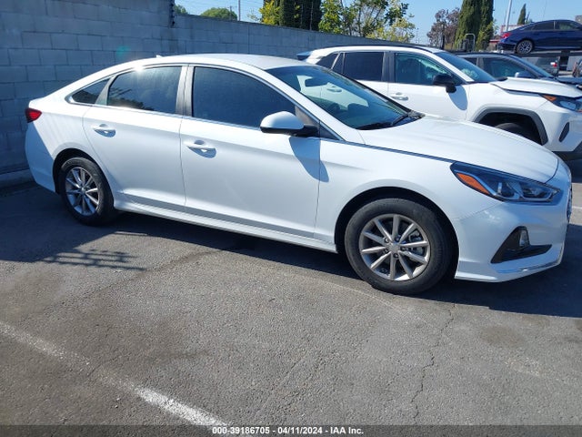 Hyundai SONATA SE 2018 5NPE24AF0JH704083 Image 13