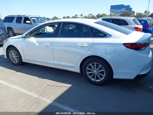 Hyundai SONATA SE 2018 5NPE24AF0JH704083 Image 14