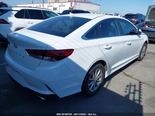 Hyundai SONATA SE 2018 5NPE24AF0JH704083 Image 4