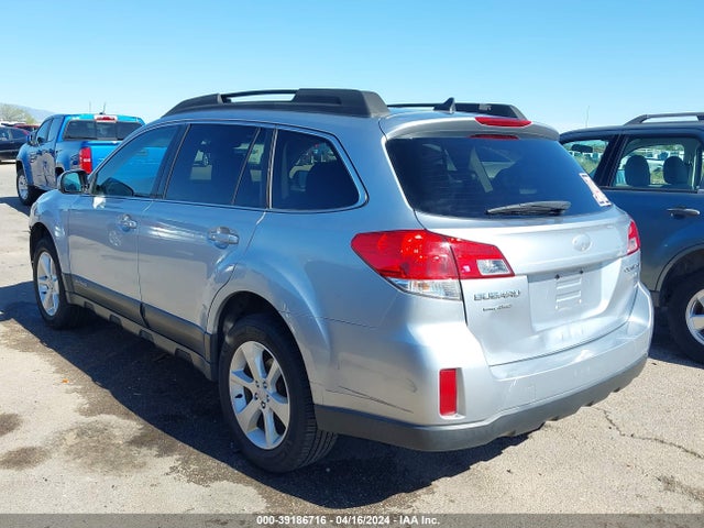 Subaru Outback 2.5i Premium 2014 4S4BRBCC4E3209484 Image 3
