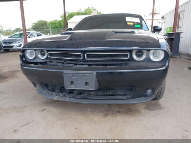 2C3CDZAG8JH155463 Dodge Challenger Sxt Plus