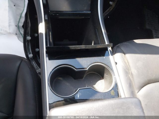 5YJ3E1EB7KF511563 Tesla Model 3 Long Range/performance