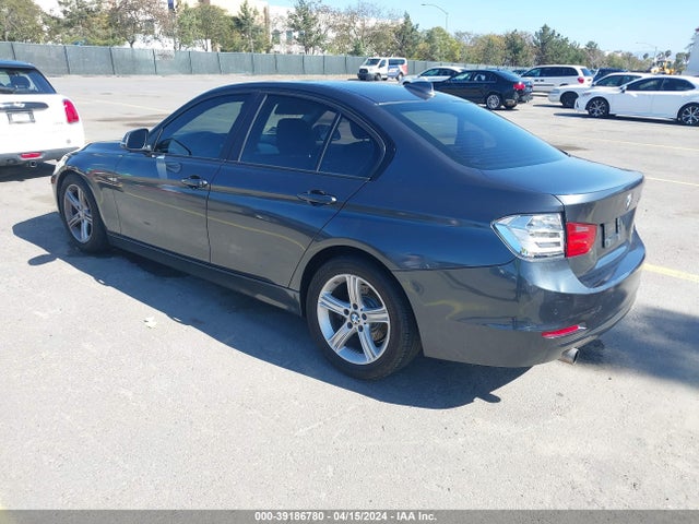 BMW 320i 2014 WBA3B1C55EK133110 Image 3