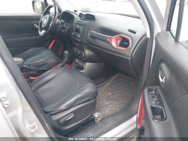 Jeep Renegade Trailhawk 2015 ZACCJBCT3FPB96045 Image 5