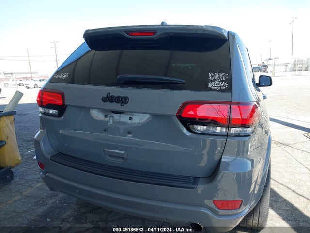 1C4RJEAG1NC154039 Jeep Grand Cherokee Wk Laredo X 4x2