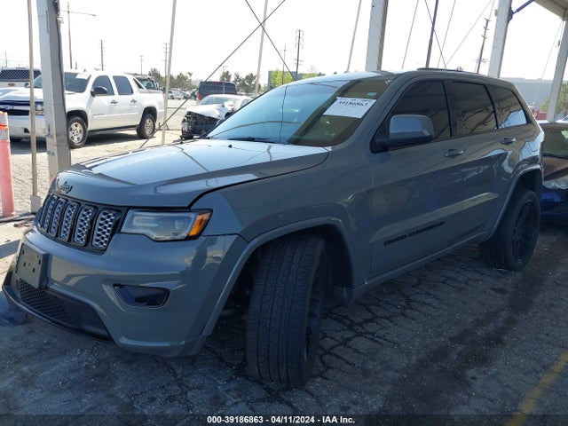 1C4RJEAG1NC154039 Jeep Grand Cherokee Wk Laredo X 4x2