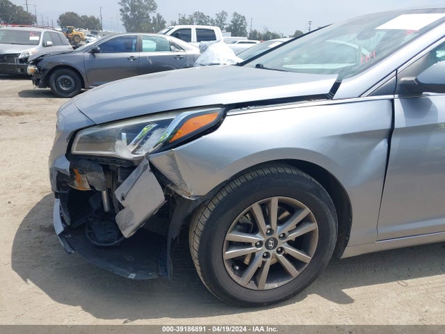 Hyundai SONATA SE 2016 5NPE24AF5GH375714 Image 6