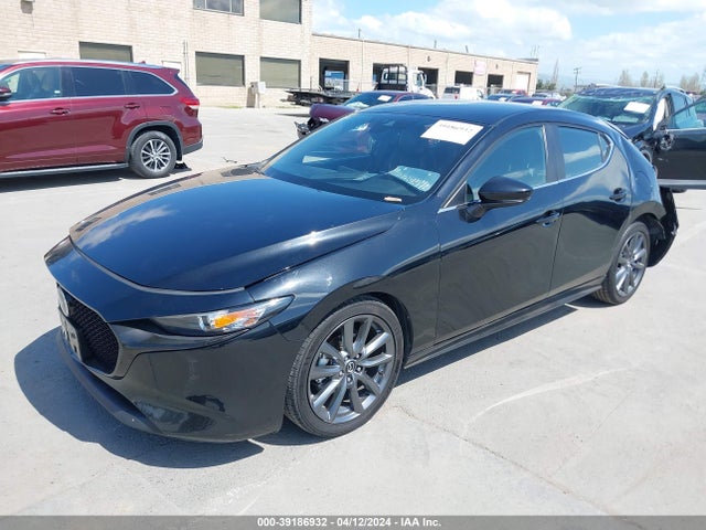 Mazda Mazda3 Preferred Package 2019 JM1BPAMM6K1136881 Image 2