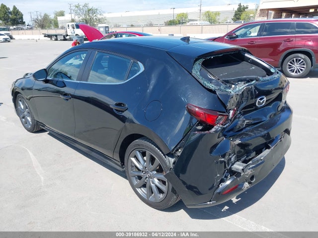 Mazda Mazda3 Preferred Package 2019 JM1BPAMM6K1136881 Image 3