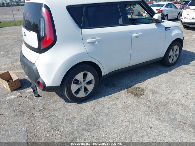 KIA Soul 2015 KNDJN2A2XF7781630 Image 4