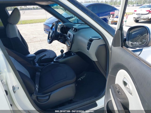 KIA Soul 2015 KNDJN2A2XF7781630 Image 5