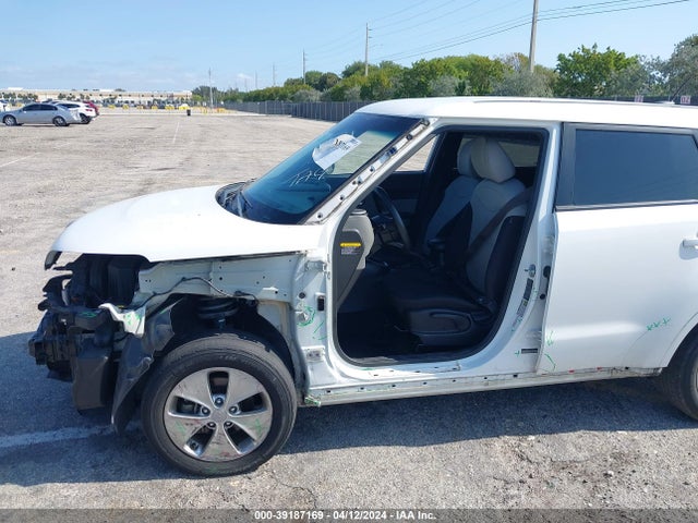 KIA Soul 2015 KNDJN2A2XF7781630 Image 6