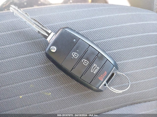 KIA FORTE LX 2016 KNAFX4A6XG5574678 Image 11