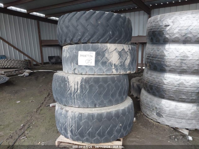 Aukcja sprzedaży 2019 20.5r25 Tires, vin: 99999999999999999, numer aukcji: 39187726