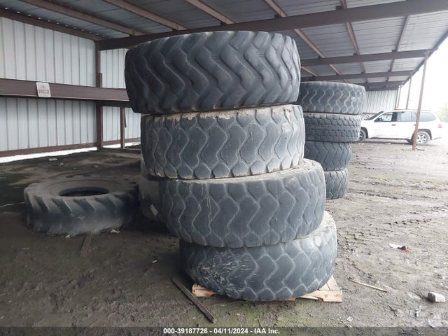 Aukcja sprzedaży 2019 20.5r25 Tires, vin: 99999999999999999, numer aukcji: 39187726