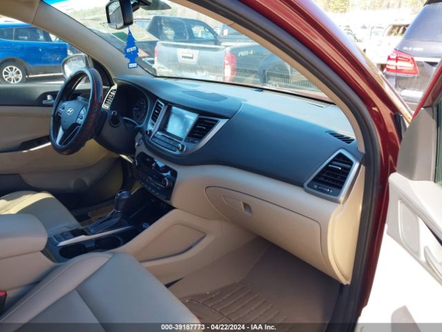 KM8J3CA28GU167976 Hyundai Tucson Limited