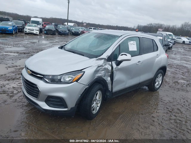 Chevrolet TRAX LS 2019 3GNCJKSB9KL371658 Image 2