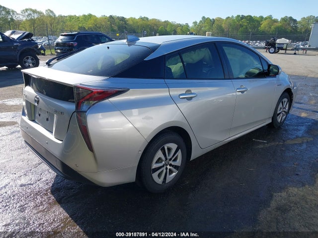 Toyota Prius Four 2018 JTDKARFUXJ3059738 Image 4