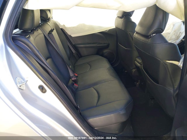 Toyota Prius Four 2018 JTDKARFUXJ3059738 Image 8