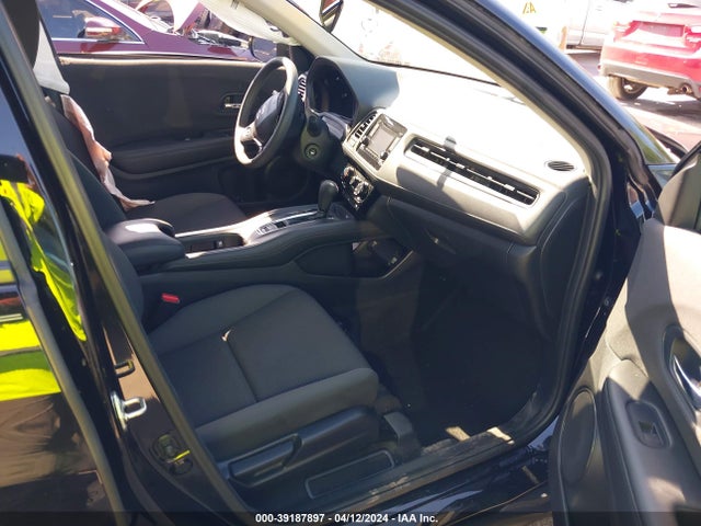 Honda HR-V LX 2019 3CZRU5H34KG709109 Image 5