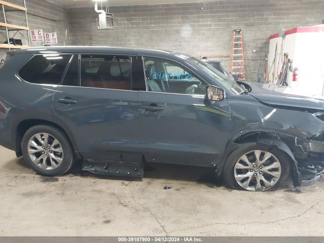 Toyota Grand Highlander Limited 2024 5TDAAAB54RS017183 Image 13