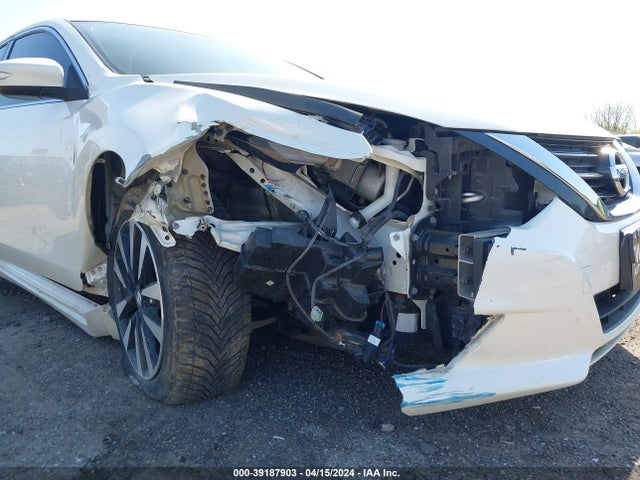 Nissan Altima 2.5 Sv 2018 1N4AL3AP3JC161408 Image 17
