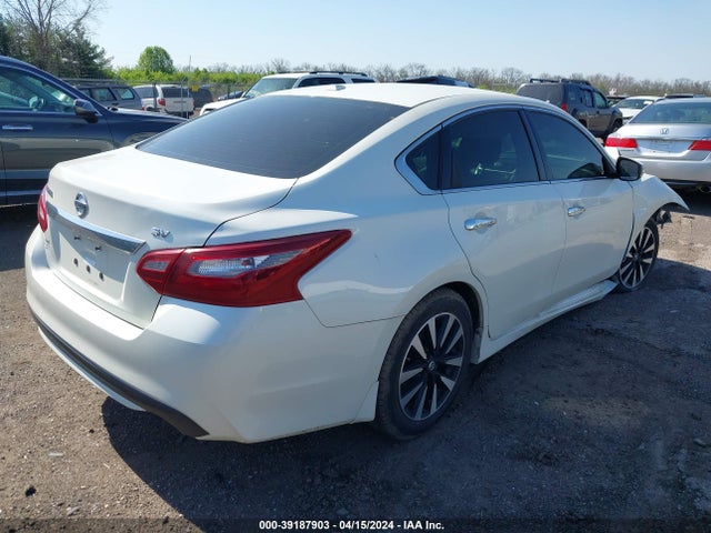 Nissan Altima 2.5 Sv 2018 1N4AL3AP3JC161408 Image 4
