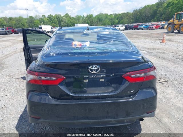 4T1C11AK5MU573664 Toyota CAMRY LE