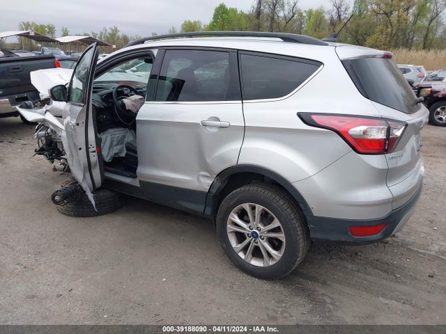 Ford ESCAPE SE 2018 1FMCU9GD2JUA26734 Image 3
