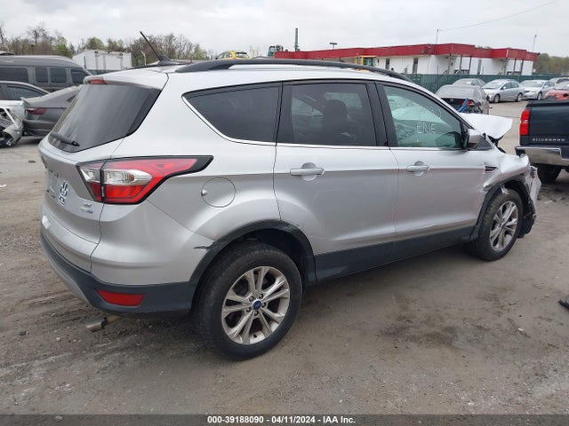 Ford ESCAPE SE 2018 1FMCU9GD2JUA26734 Image 4