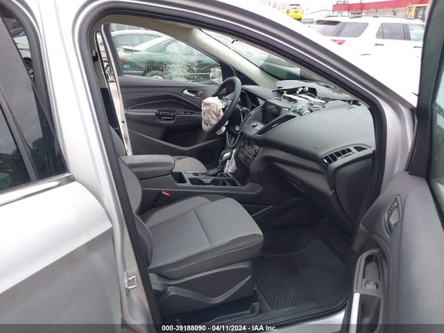 Ford ESCAPE SE 2018 1FMCU9GD2JUA26734 Image 5