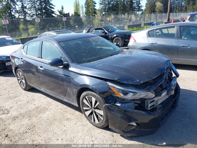 2019 1N4BL4DV4KC110330 main image