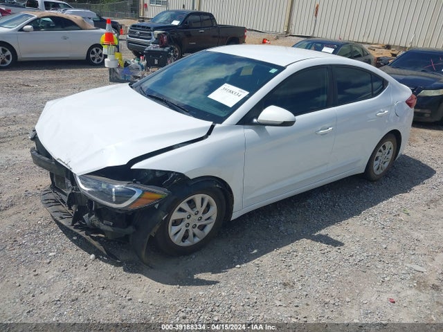 Hyundai ELANTRA SE 2018 5NPD74LF3JH350506 Image 2