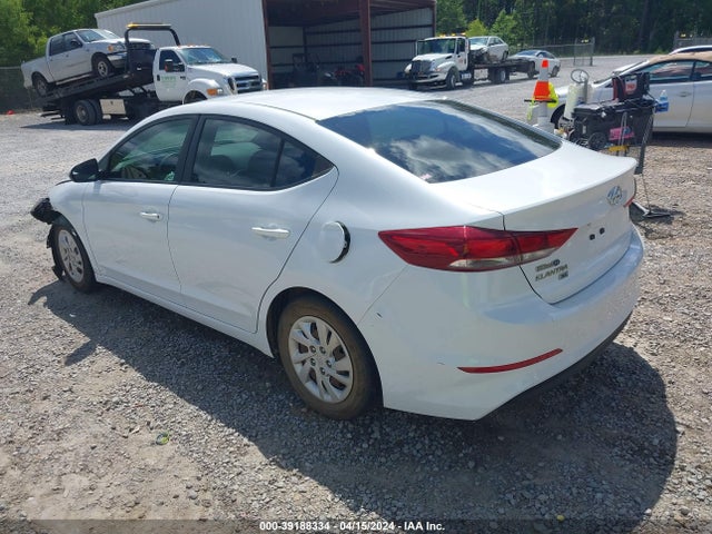 Hyundai ELANTRA SE 2018 5NPD74LF3JH350506 Image 3