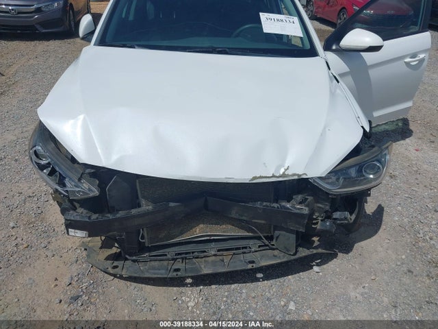 Hyundai ELANTRA SE 2018 5NPD74LF3JH350506 Image 6