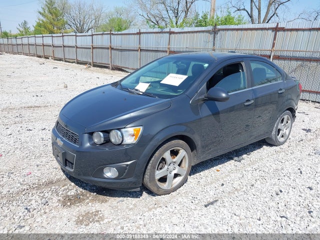 Chevrolet Sonic Ltz Auto 2015 1G1JE5SB0F4182178 Image 2