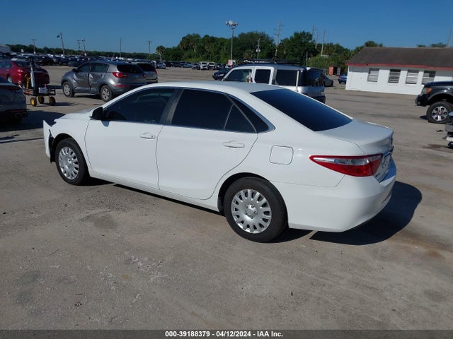 Toyota CAMRY LE 2017 4T1BF1FKXHU415185 Image 3