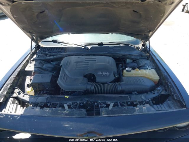 2C3CDZAG0JH245626 Dodge Challenger Sxt