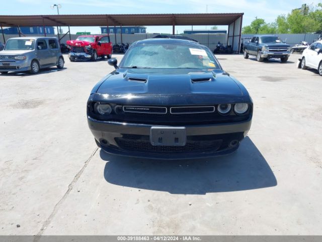2C3CDZAG0JH245626 Dodge Challenger Sxt