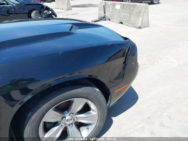 2C3CDZAG0JH245626 Dodge Challenger Sxt