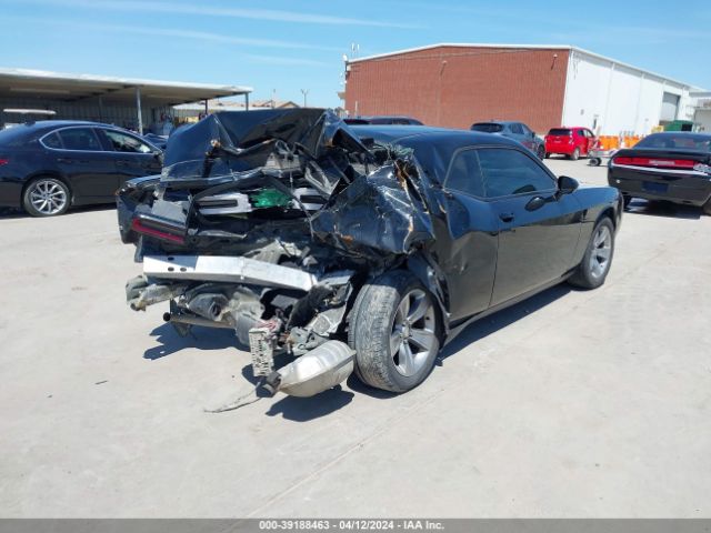 2C3CDZAG0JH245626 Dodge Challenger Sxt