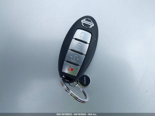 JN1BJ1CR2KW317643 Nissan Rogue Sport Sv