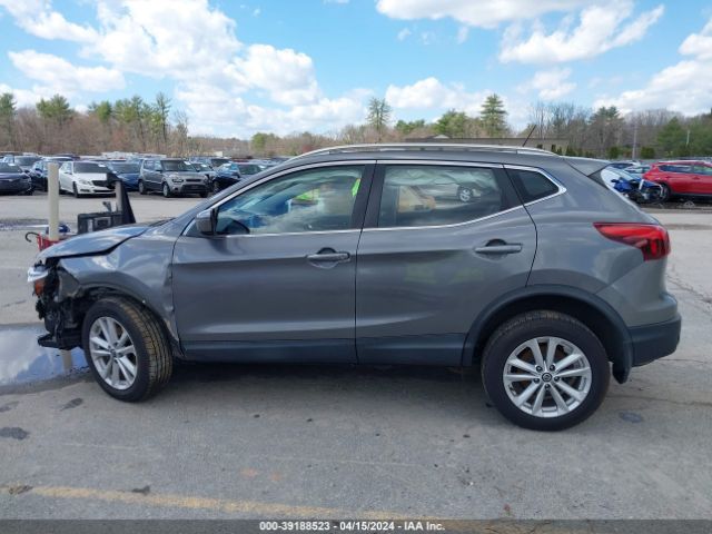 JN1BJ1CR2KW317643 Nissan Rogue Sport Sv