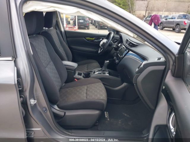 JN1BJ1CR2KW317643 Nissan Rogue Sport Sv